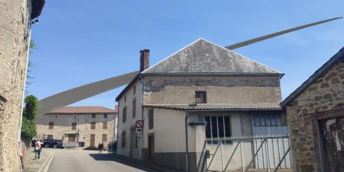 Passage pâle d'éolienne dans GORRE (87)