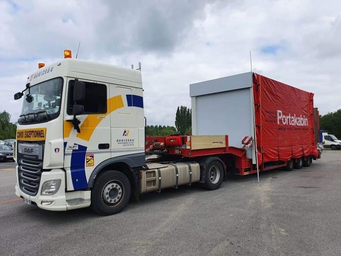 Exceptional transport mobil-home